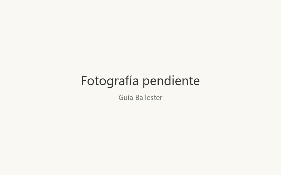 Fotografía pendiente de Tríada Librería
